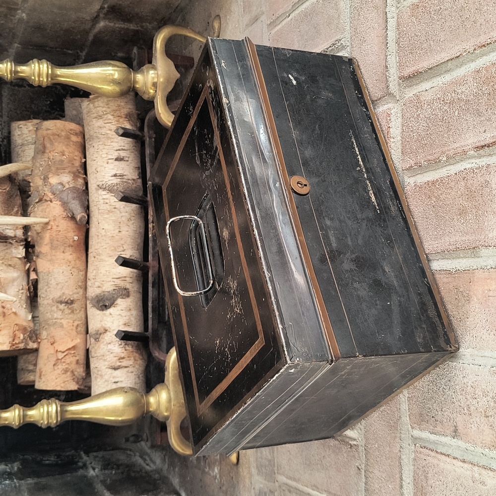 Vintage Metal Cash Box - Picture 3 of 17